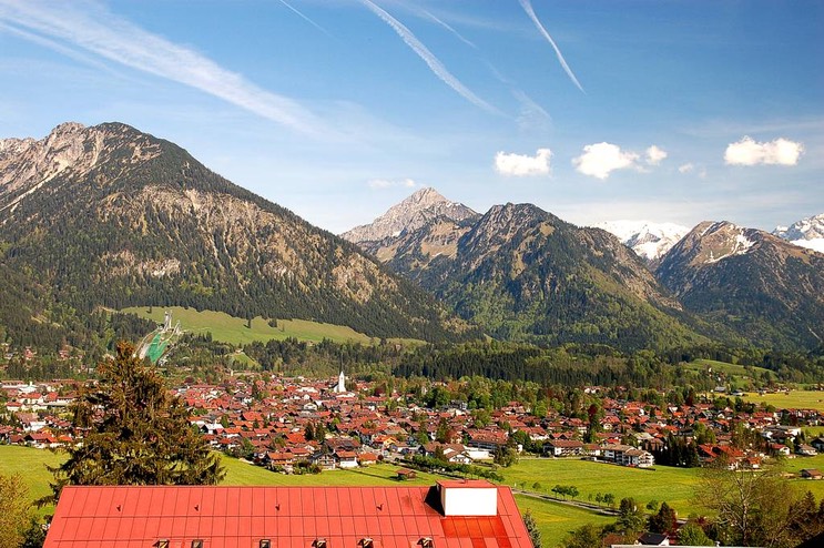 Blick über Oberstdorf (Sommer)